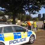 Három embert lőttek agyon egy uszoda mellett Angliában