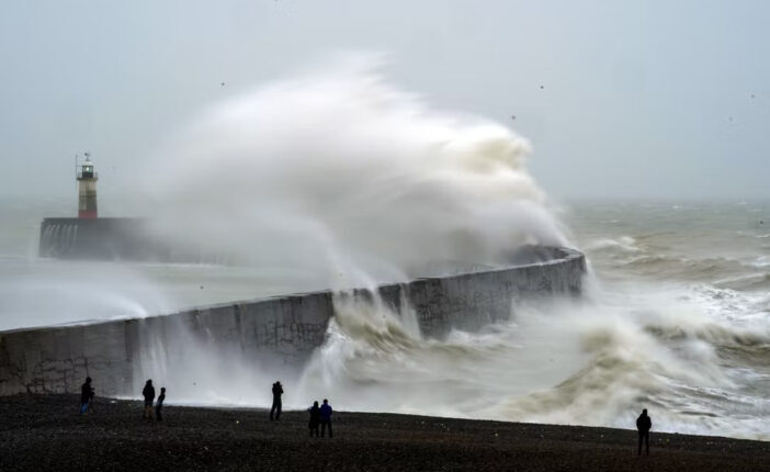 A Noa vihar ma éri el Nagy-Britannia partjait 1
