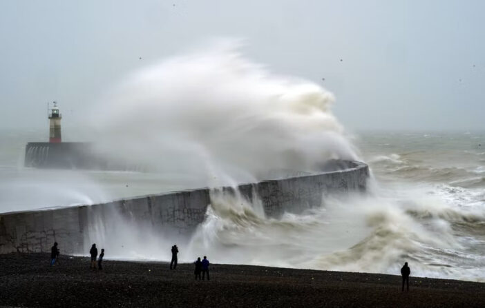 A Noa vihar ma éri el Nagy-Britannia partjait 3