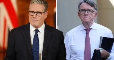 Hatalmas botrány, a brit miniszterelnök lemondását követelik - Starmer a "túlélésért" küzd
