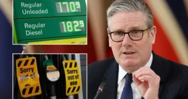 Elszálltak az üzemanyagárak: válságtanácskozást hívott össze Starmer - üzemanyaghiány és korlátozások jöhetnek Nagy-Britanniában