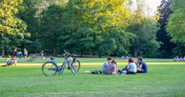 20°C-os tavaszi meleg érkezik ma az Egyesült Királyságba