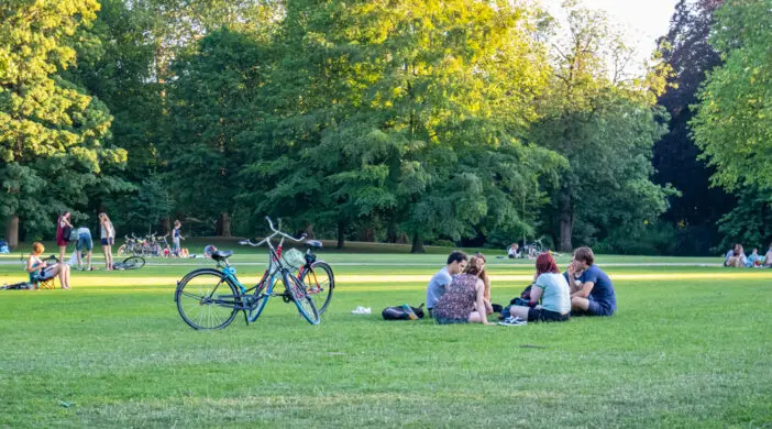 20°C-os tavaszi meleg érkezik ma az Egyesült Királyságba