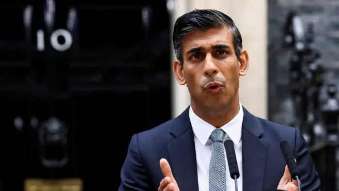A brit miniszterelnök legfrissebb nyilatkozata a gazdasági helyzetről, az inflációról és a válságról: „már látszik a fény az alagút végén” 1