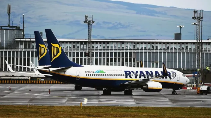 Óriási bejelentés: Terjeszkedik a Ryanair Nagy-Britanniában és 450 új munkahely is jön Óriási bejelentés: Terjeszkedik a Ryanair Nagy-Britanniában és 450 új munkahely is jön