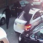 Csoportosan megtámadtak és fejbe késeltek egy férfit Londonban