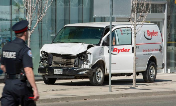 Újabb furgon hajtott gyalogosok közé: eddig 10 halott 16 sérült 4