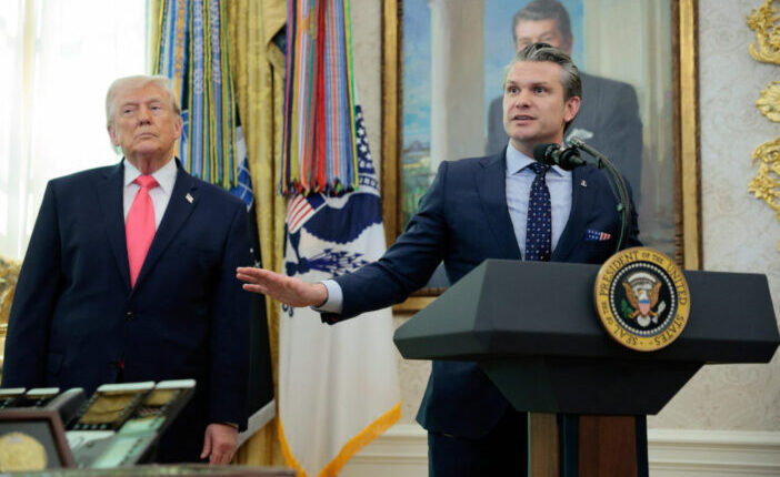 „Elszabadulhat a pokol” – Trump ultimátumot adott Iránnak, miközben amerikai csapatokat vezényelnek a Közel-Keletre