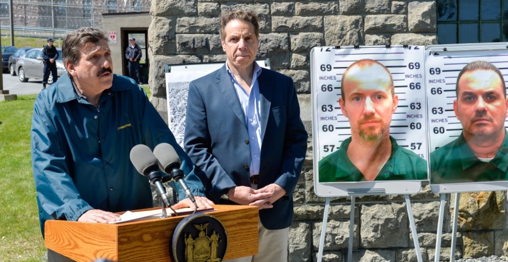 two-murderers-escape-new-york-prison-leave-have-a-nice-day-note-for-authorities-body-image-1433691085