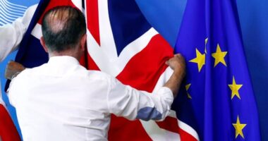 Fontos tárgyalások kezdődnek az EU és Nagy-Britannia közt - ami az angliai magyarok és sok más EU állampolgár számára is fontos lehet