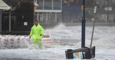 Az Alex vihar elérte Nagy-Britanniát: 2-es fokozatú figyelmeztetés van érvényben az ország több pontján
