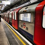 Két szuper mai hír a londoni busz, metró és vontjegyek árváltozása kapcsán
