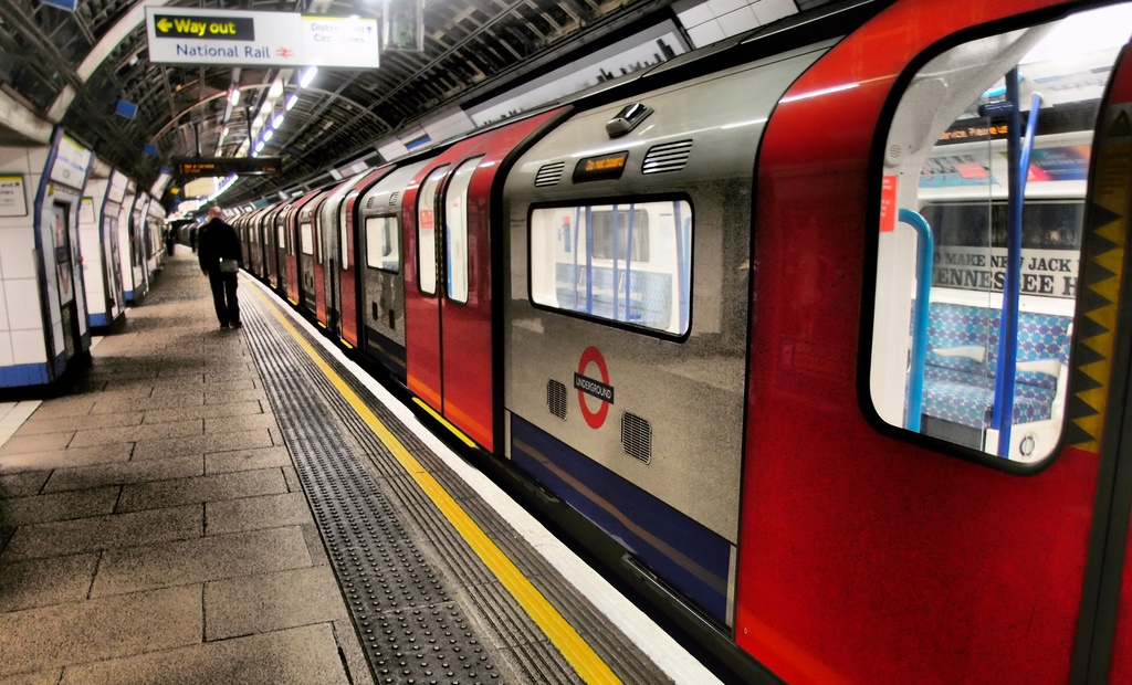 Két szuper mai hír a londoni busz, metró és vontjegyek árváltozása kapcsán 3