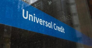 Már több, mint 800 ezren vesztették el munkájukat a járvány kezdete óta Nagy-Britanniában (friss adatok, statisztikák)