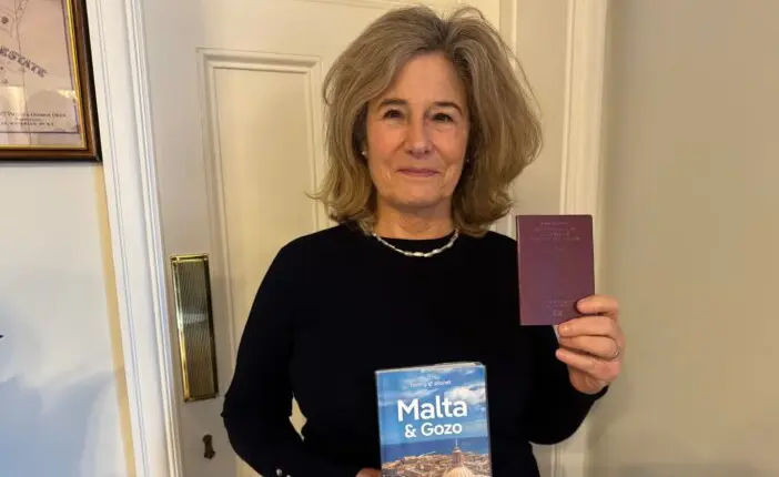 Leszállítottak egy nőt az egyik londoni repülőjáratról, majd kiderült, hogy a személyzet rosszul tudta az útlevéllel kapcsolatos szabályokat