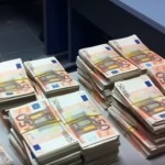 Egy magyar sofőrt 1.5 millió font értékű készpénzzel kaptak el a határon