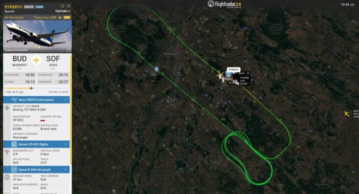 Vészhelyzetet jelentett a Ryanair egyik járata Budapest fölött technikai probléma miatt - kényszerleszállásra került sor 4