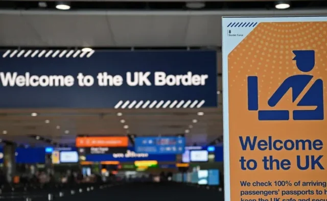 Bizonyos országok állampolgárai hamarosan nehezebben juthatnak majd be az Egyesült Királyságba