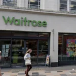 Kirúgtak egy 17 éve dolgozó alkalmazottat a Waitrose-ból Angliában, mert megpróbált megállítani egy bolti lopást