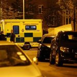 Torkon szúrtak egy fiatalt egy londoni iskola mellett többek szeme láttára