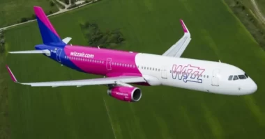 Több millió fontot kaphatnak vissza a Wizz Air utasai a járatok késései és az utasokkal szembeni "elfogadhatatlan viselkedés" miatt