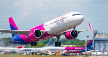 Járatainak egy jelentős hányadát törölni kényszerülhet a Wizz Air újabb hajtóműproblémák miatt - angliai járatokat is érinthet
