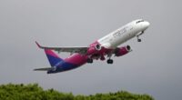 Villámcsapás érte a Wizz Air Budapestről Londonba tartó járatát - az egyik utas le is videózta 2
