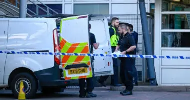 Holttestet találtak egy kórház mellé leparkolt kocsiban Közép-Angliában