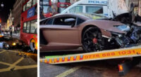 Emeletes busz ütközött egy méregdrága Lamborghinivel London belvárosában – a sportkocsi ripityára tört 2