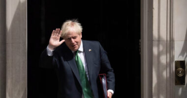 Hoppá! Miniszterelnök váltás helyett akár új időközi választások jöhetnek, ha kiderül, hogy Boris Johnson hazudott